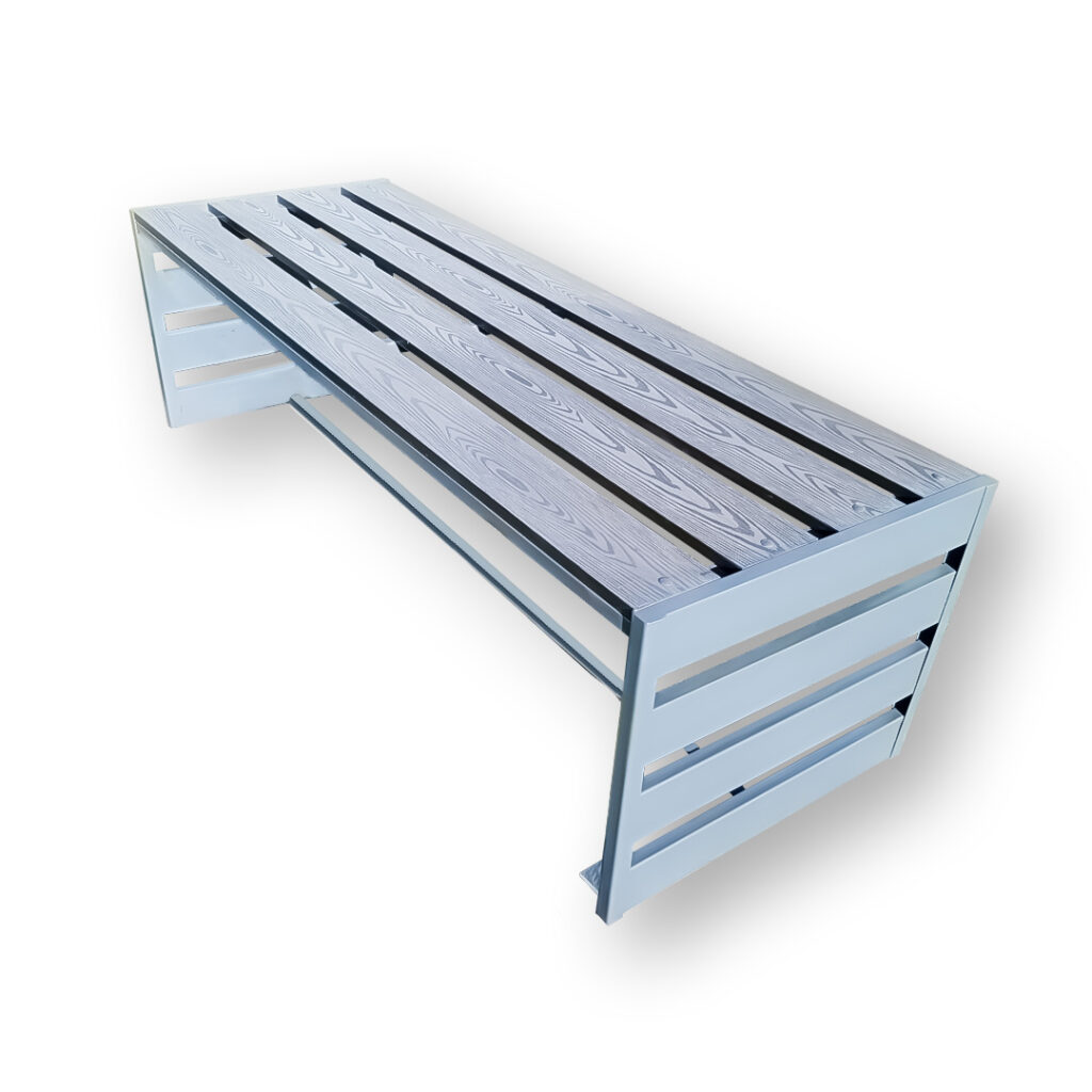 Nowoczesna ławka Model Park w ogrodzie, zbliżenie na detale wykonania.